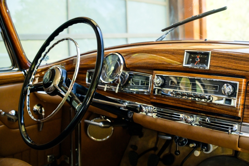 grundfor-italian-mercedes-300s-2-tone-029