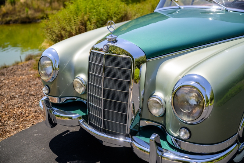 grundfor-italian-mercedes-300s-2-tone-248