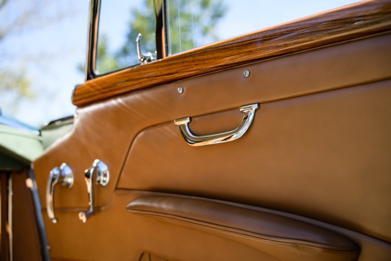 grundfor-italian-mercedes-300s-2-tone-112