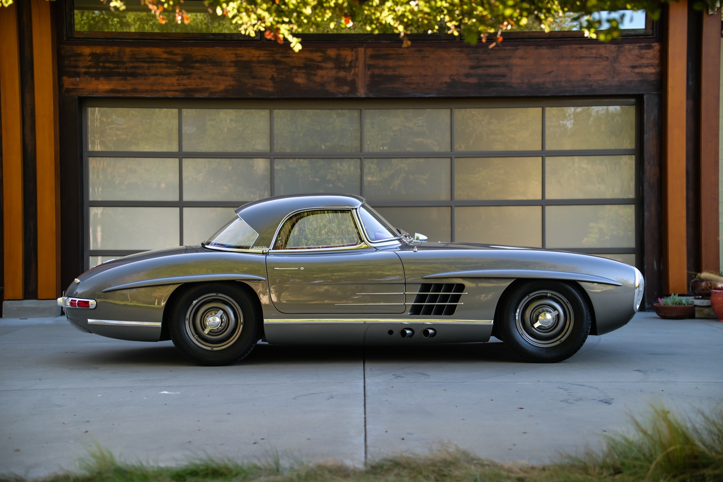 grundfor-mercedes-300sl-roadster-metallic-gray-041
