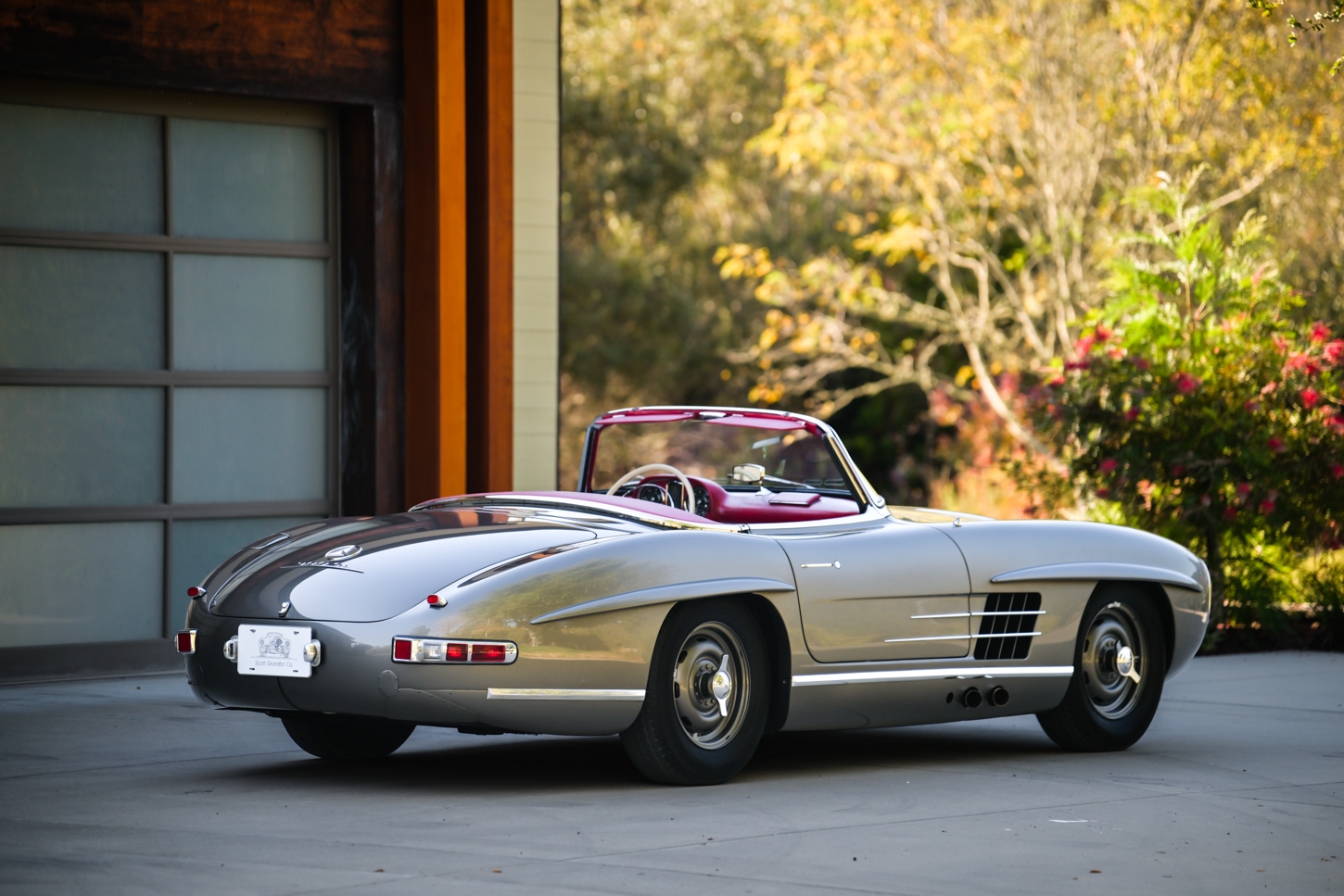 grundfor-mercedes-300sl-roadster-metallic-gray-120