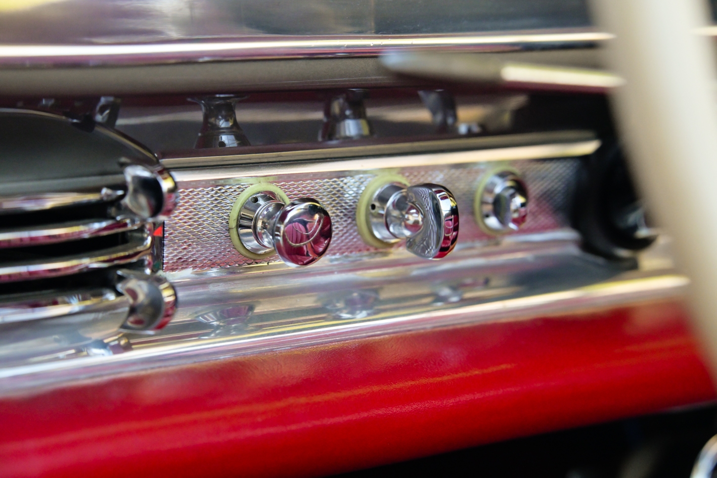 grundfor-mercedes-300sl-roadster-metallic-gray-145