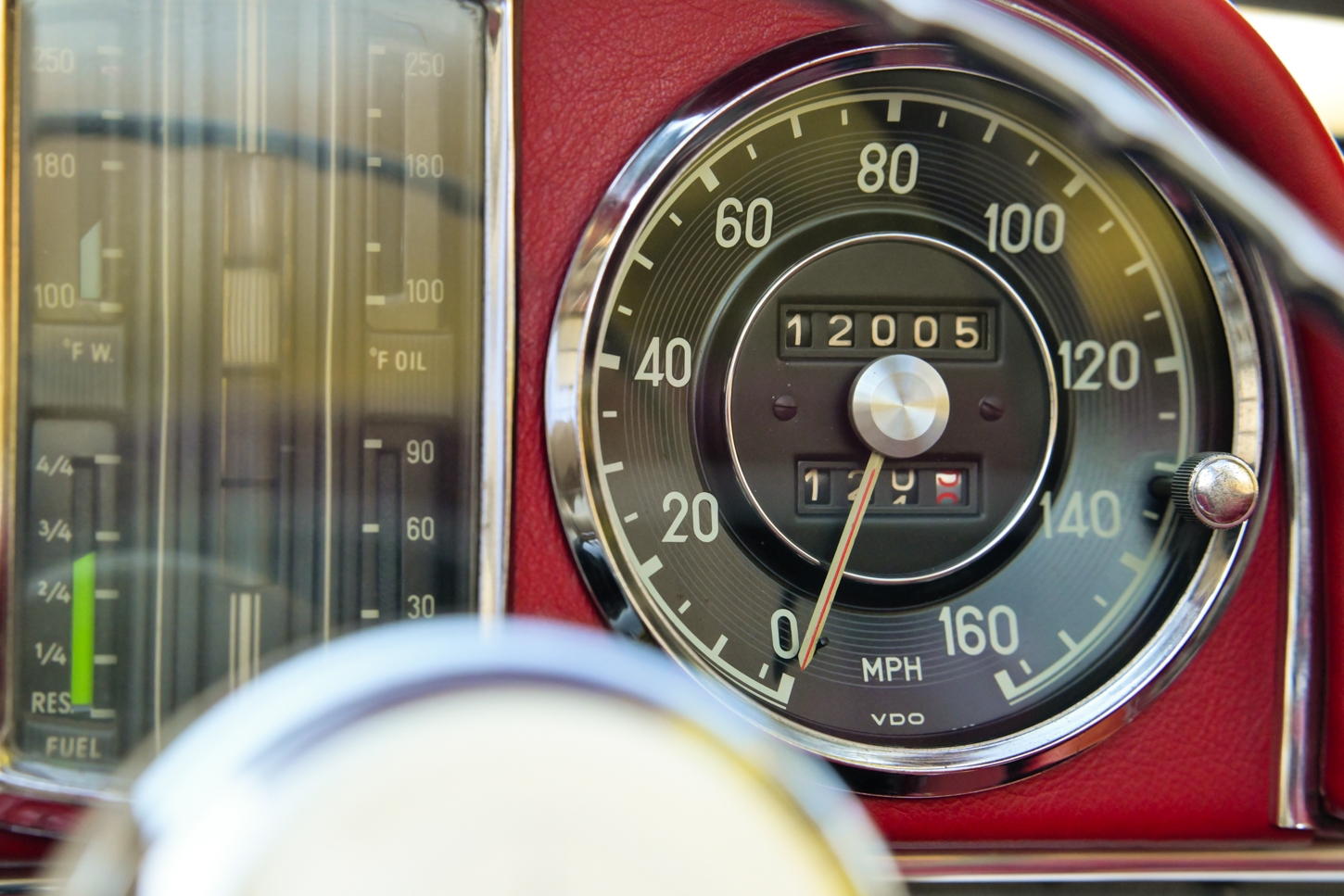 grundfor-mercedes-300sl-roadster-metallic-gray-146