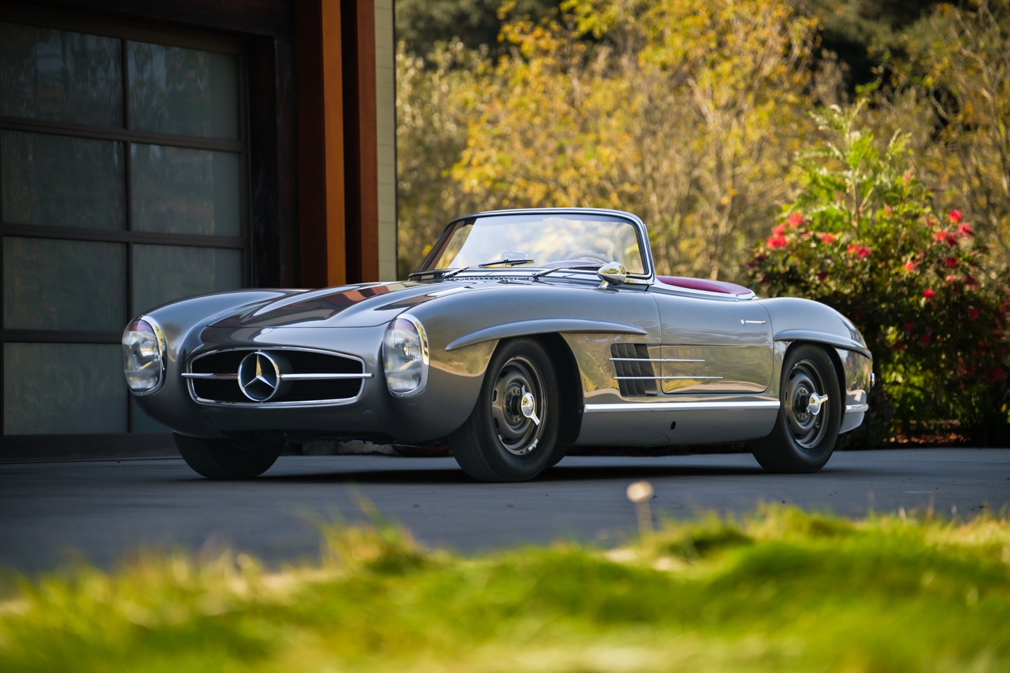 grundfor-mercedes-300sl-roadster-metallic-gray-167