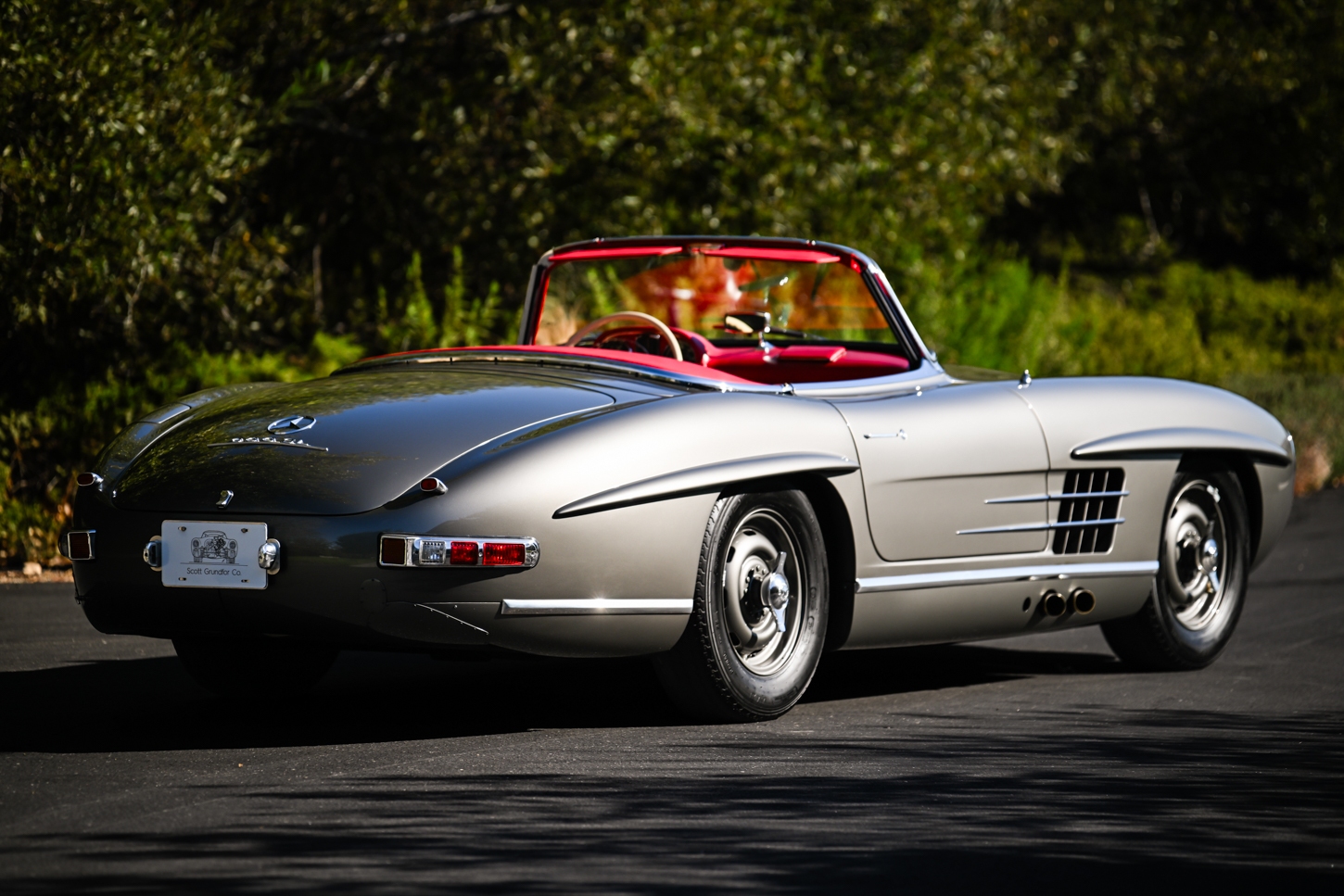 grundfor-mercedes-300sl-roadster-metallic-gray-239