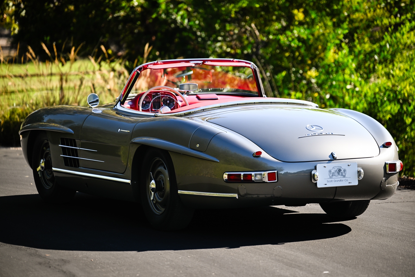 grundfor-mercedes-300sl-roadster-metallic-gray-258