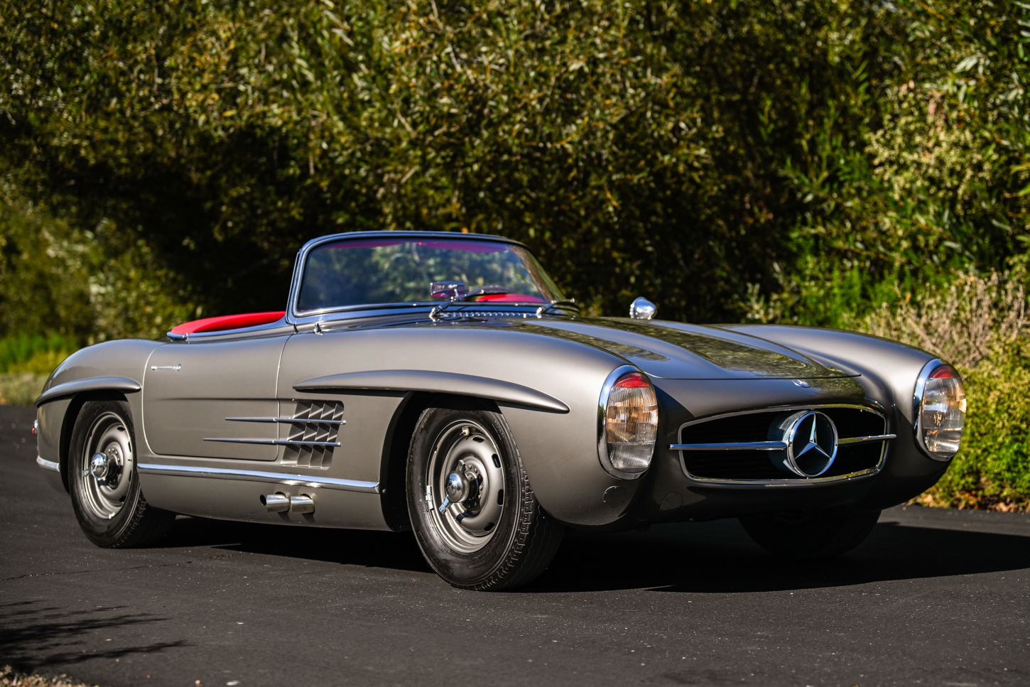 grundfor-mercedes-300sl-roadster-metallic-gray-276