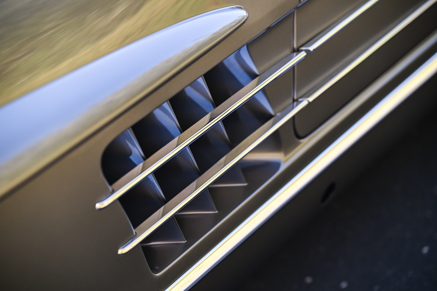 grundfor-mercedes-300sl-roadster-metallic-gray-300