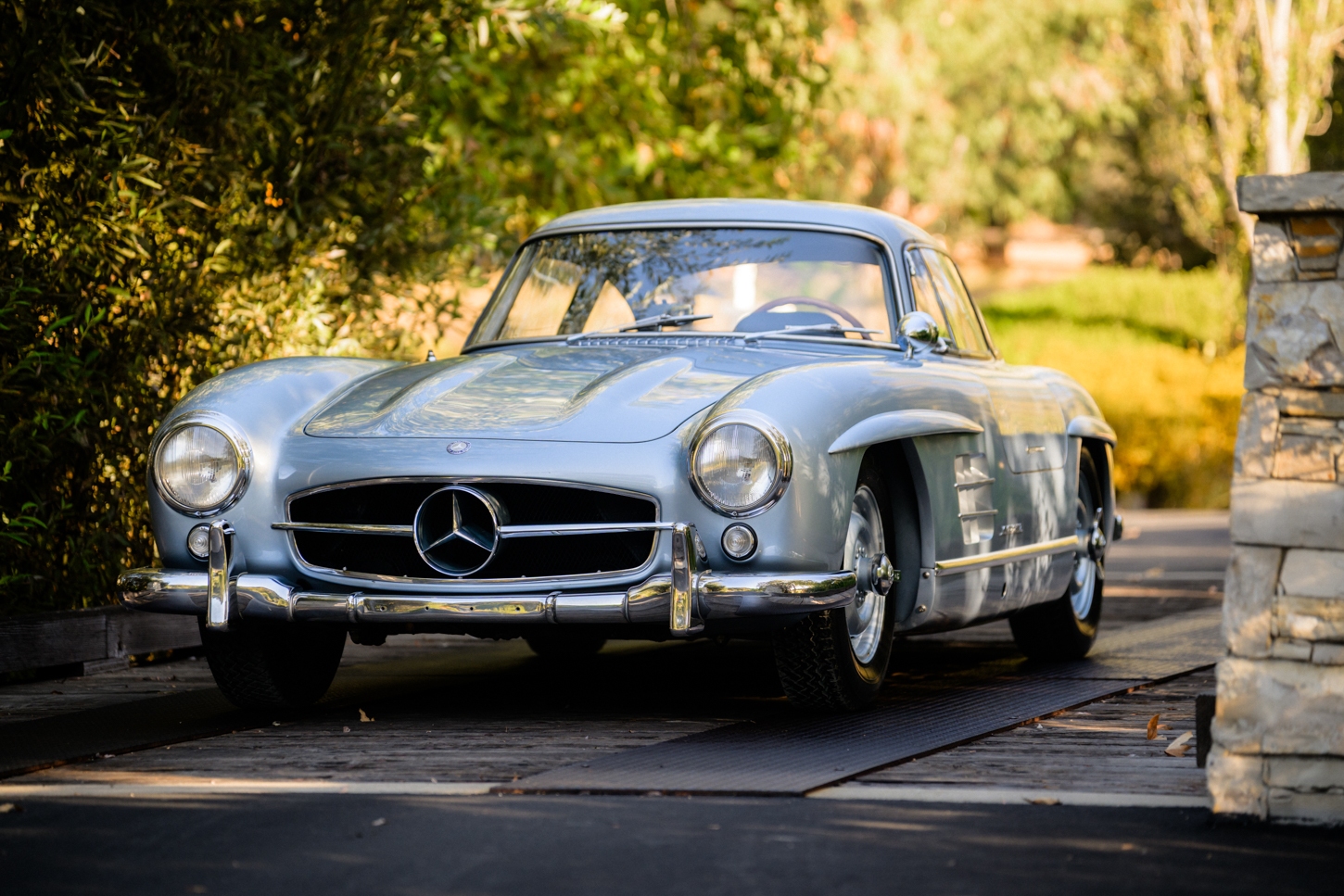 grundfor-mercedes-300sl-gullwing-light-blue-plaid-011