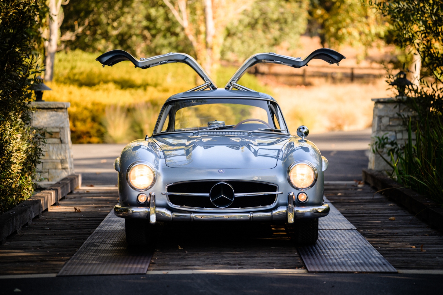 grundfor-mercedes-300sl-gullwing-light-blue-plaid-027