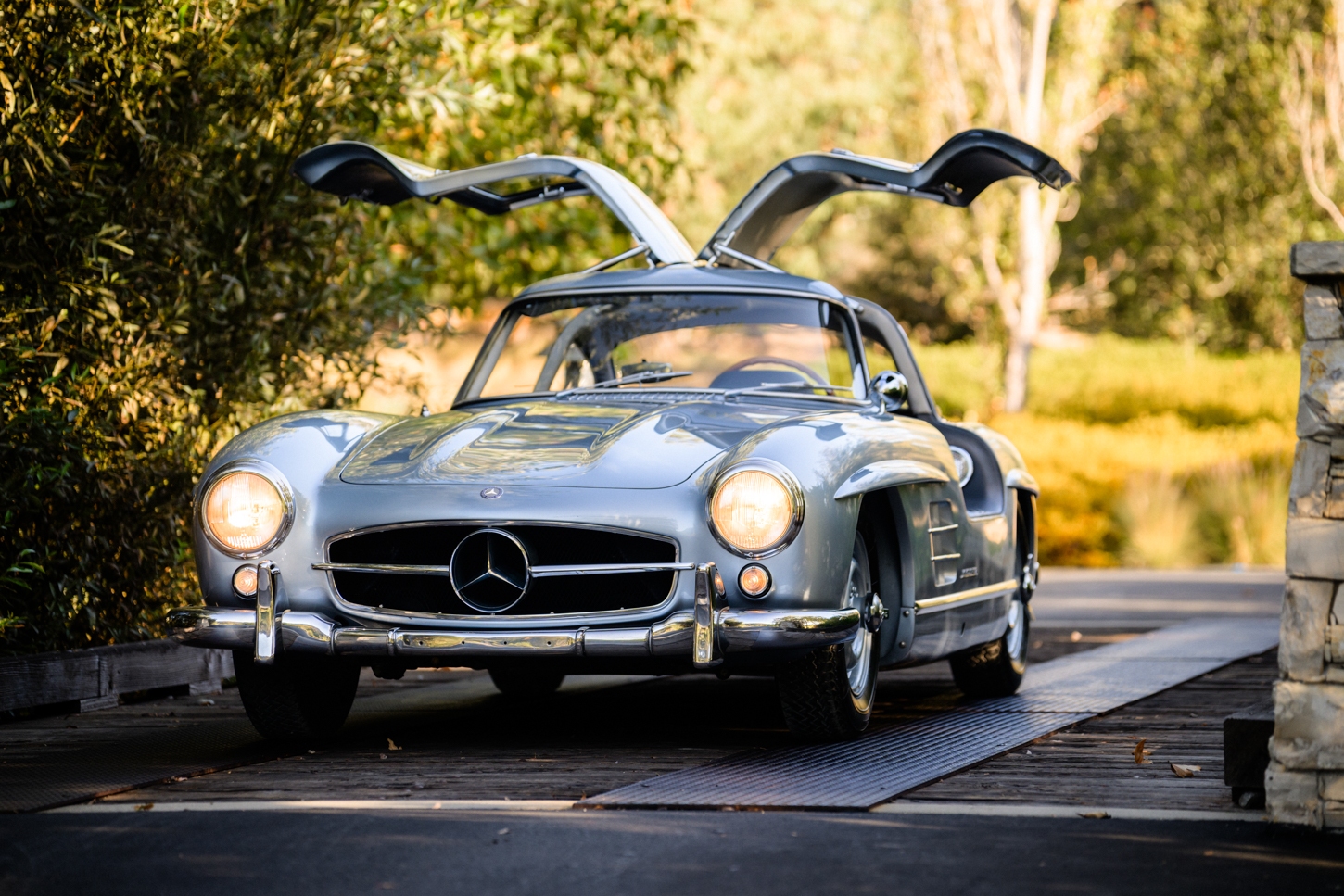 grundfor-mercedes-300sl-gullwing-light-blue-plaid-033