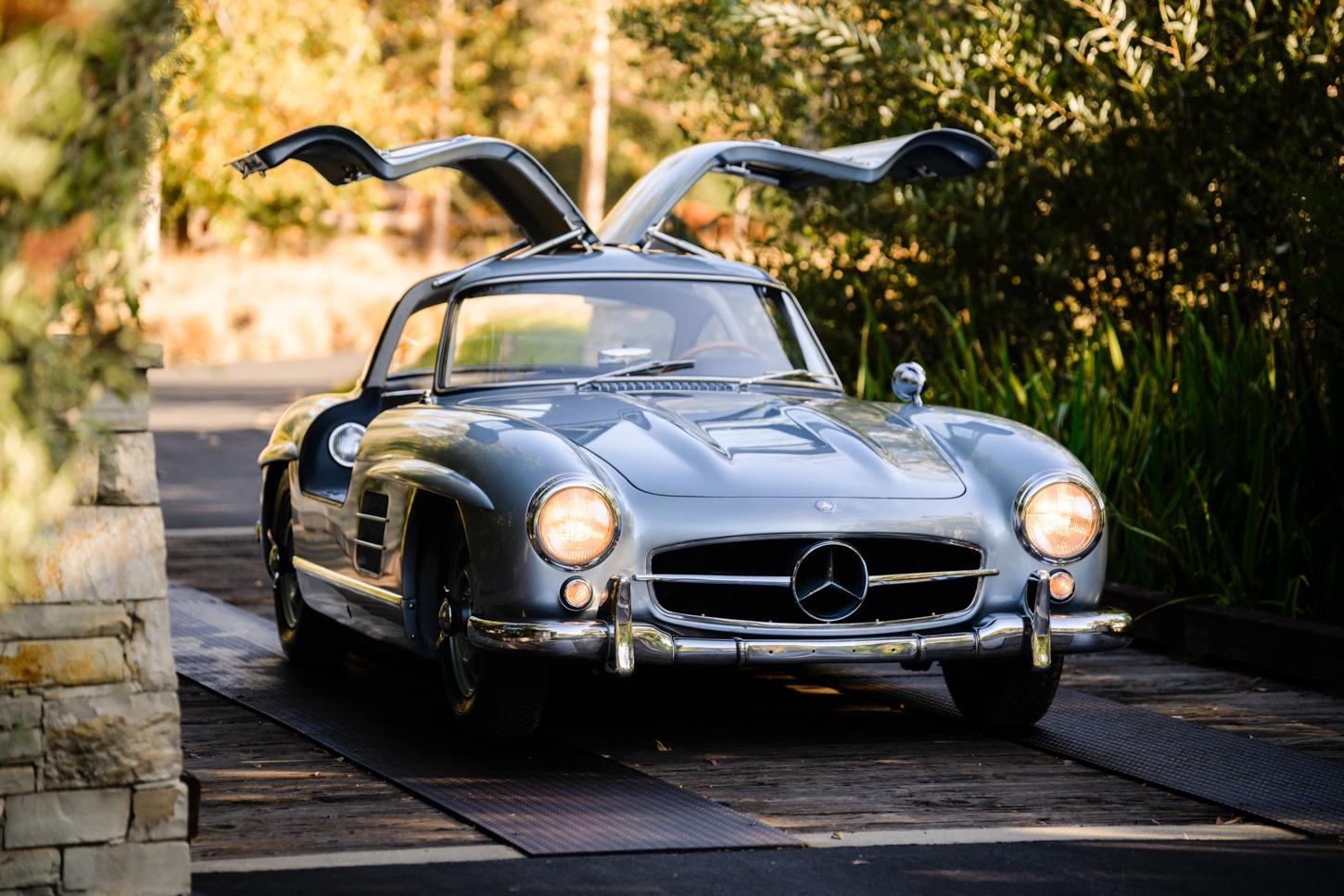 grundfor-mercedes-300sl-gullwing-light-blue-plaid-038