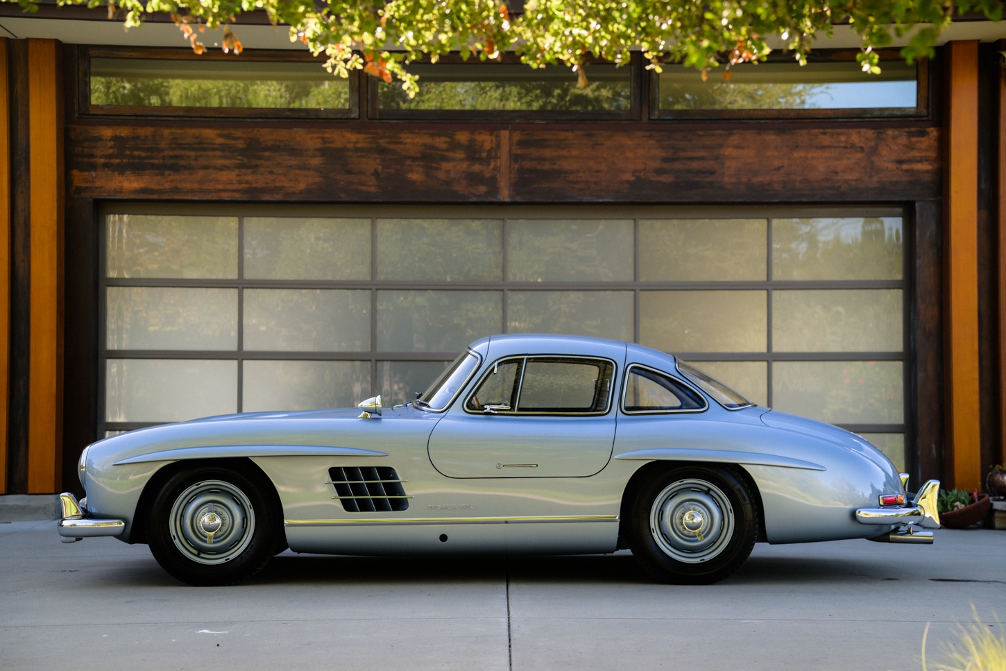 grundfor-mercedes-300sl-gullwing-light-blue-plaid-111