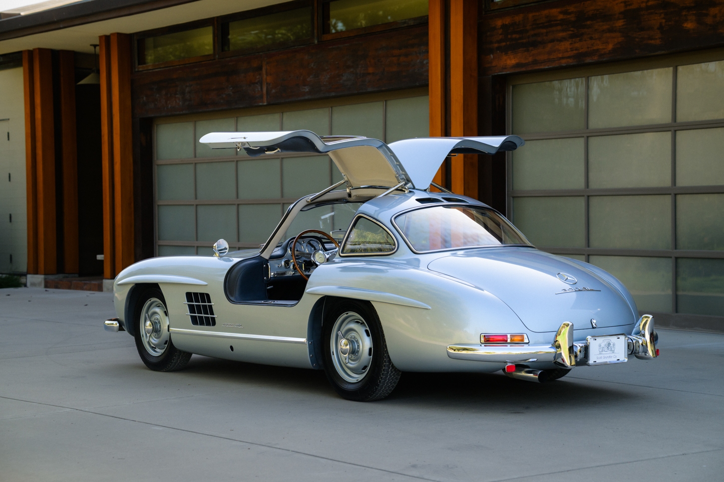 grundfor-mercedes-300sl-gullwing-light-blue-plaid-147