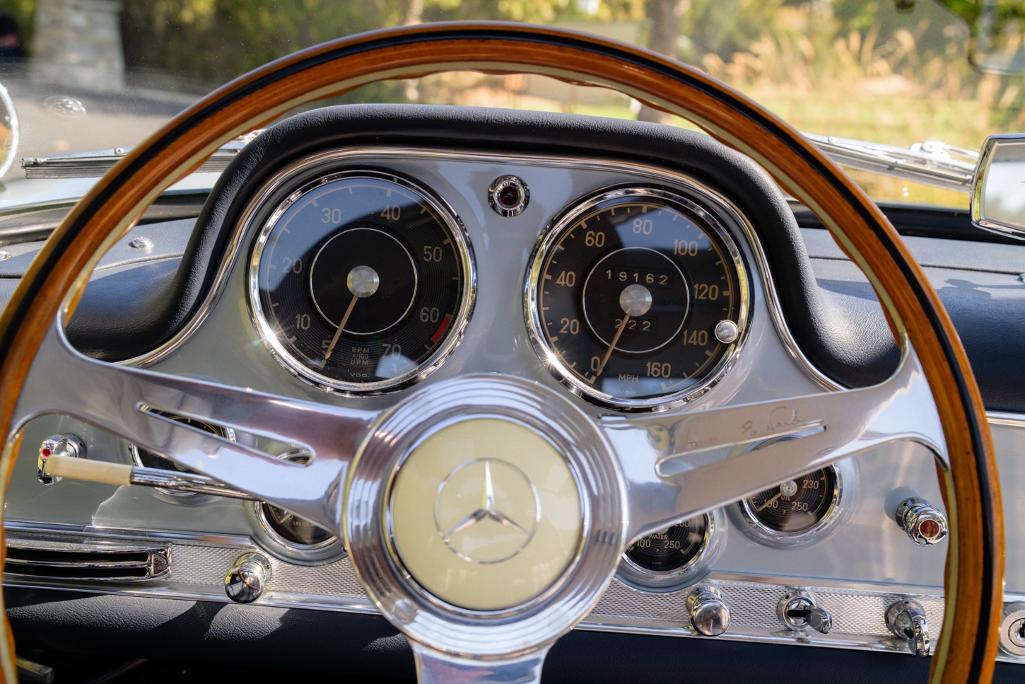 grundfor-mercedes-300sl-gullwing-light-blue-plaid-319