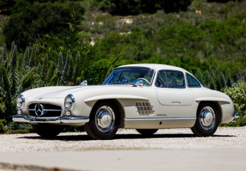 grundfor-20200505-300sl-gullwing-pearl-013
