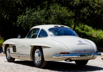 grundfor-20200505-300sl-gullwing-pearl-026