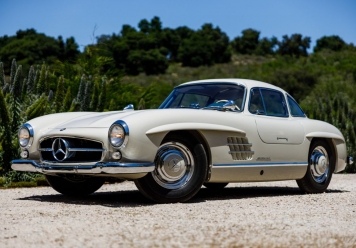 grundfor-20200505-300sl-gullwing-pearl-117