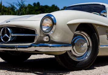grundfor-20200505-300sl-gullwing-pearl-131