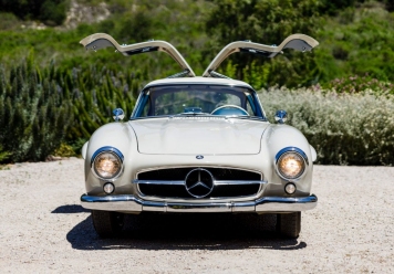 grundfor-20200505-300sl-gullwing-pearl-170