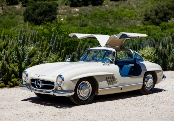 grundfor-20200505-300sl-gullwing-pearl-178