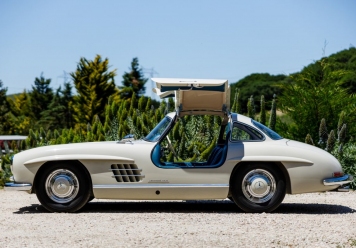 grundfor-20200505-300sl-gullwing-pearl-184