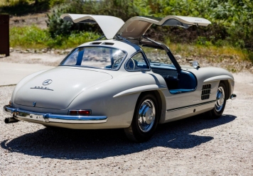 grundfor-20200505-300sl-gullwing-pearl-207