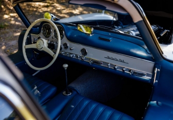 grundfor-20200505-300sl-gullwing-pearl-355