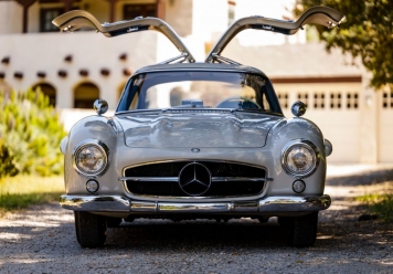 grundfor-20200505-300sl-gullwing-pearl-435