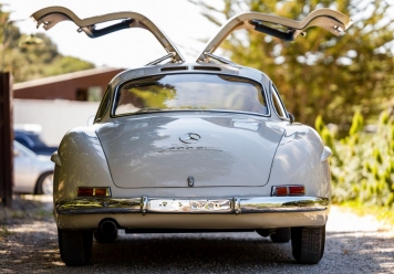 grundfor-20200505-300sl-gullwing-pearl-456