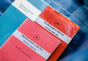 grundfor-20200505-300sl-gullwing-pearl-484