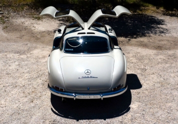 grundfor-20200505-300sl-gullwing-pearl-555
