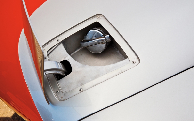 1955-ghia-gilda-gas-cap