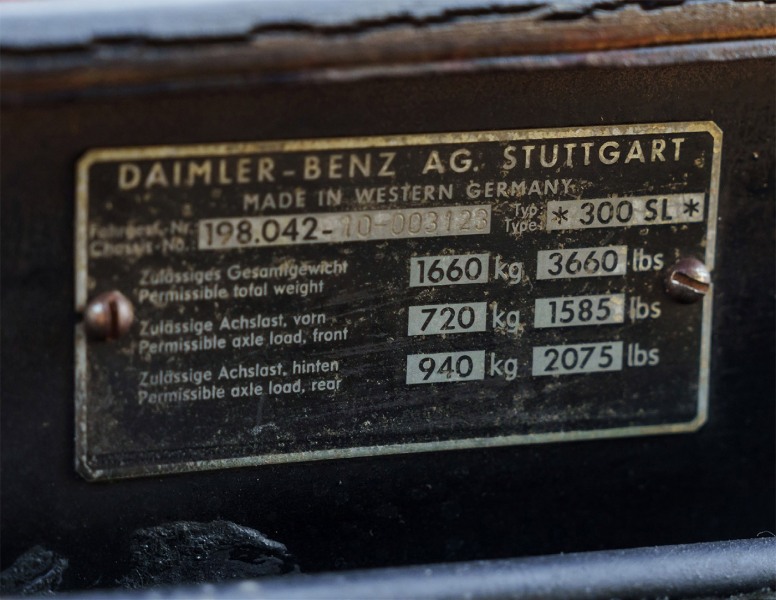grundfor-mercedes-300sl-red-ivory-09