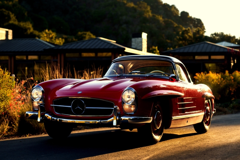 grundfor-mercedes-300sl-red-ivory-12