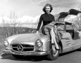 Sophia-Loren-Mercedes-Benz-300SL-Gullwing-1955