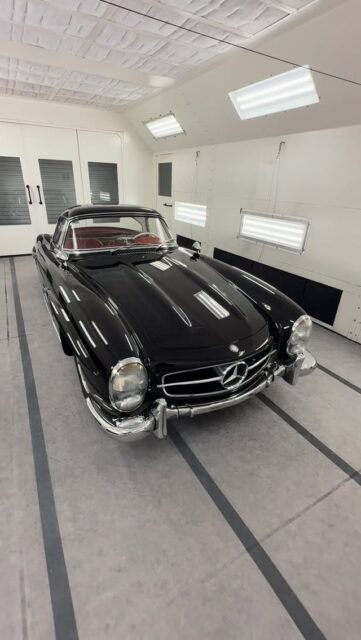 Feb 63 build, Nov 67 first sold. Back to original black.On the road to Florida today. 

*nevermind the frog input

#lastone
#300slroadster 
#classiccars 
#ameliaisland
#backinblack