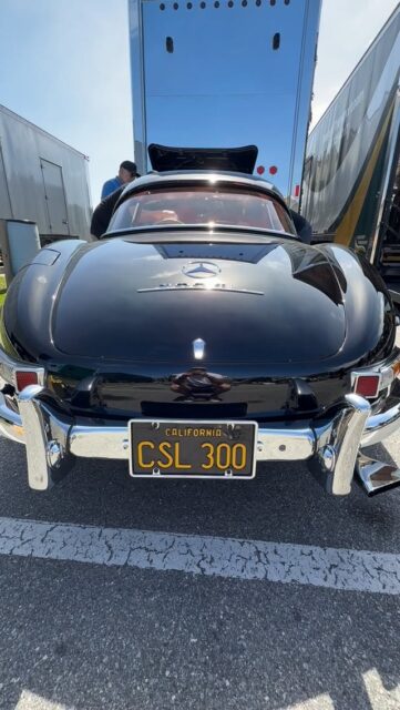 Hammers and hood drops! Finishing touches and…”that was a joke, btw”😎

#precision
#300sl
#lastone
#mercedesbenz 
#ameliaislandconcours
