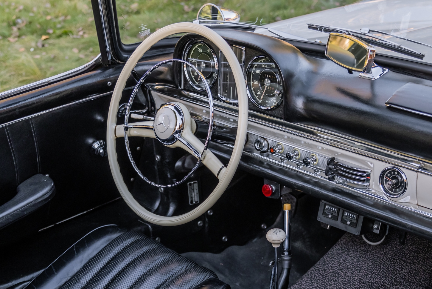 1957 MERCEDES-BENZ 300SL ROADSTER