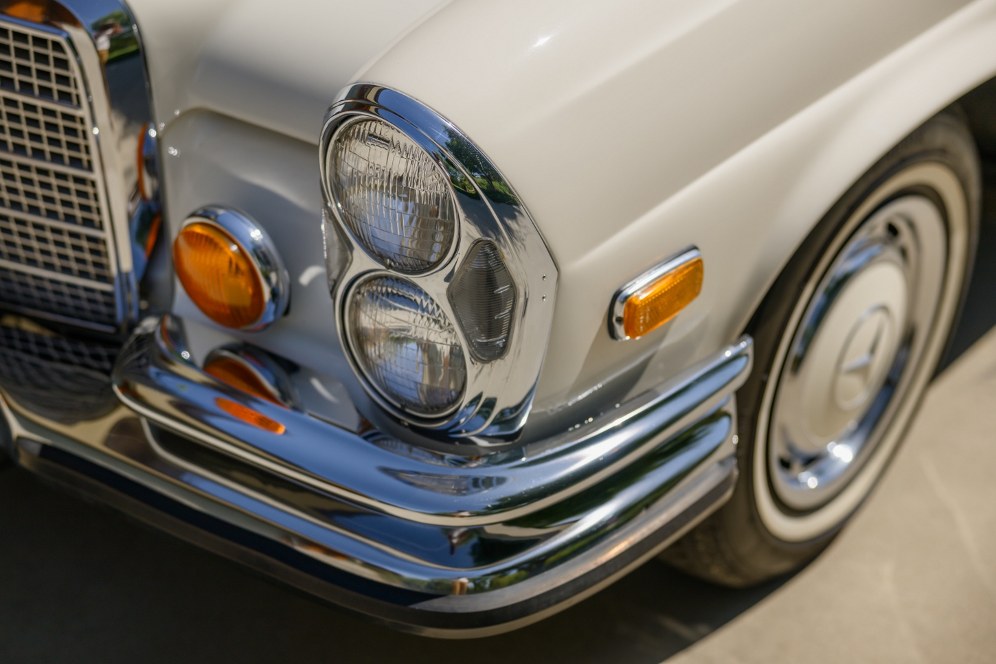 1971 MERCEDES-BENZ 280SL ZF5