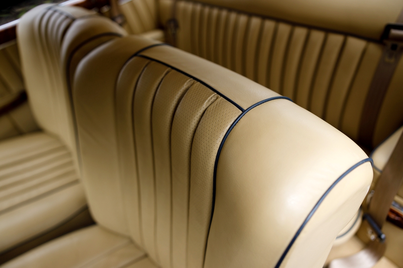 1960 Mercedes-Benz 220 SE Sunroof Coupe Interior