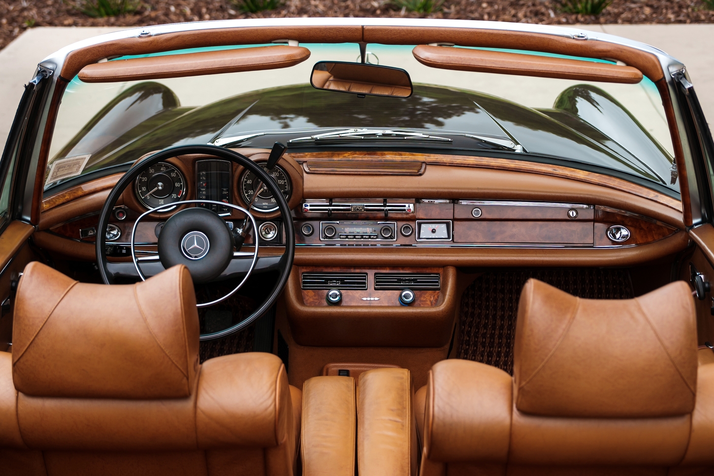 1971 MERCEDES-BENZ 280SL ZF5